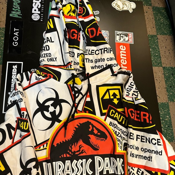 Men’s The Hundreds Hoody size Medium - Picture 4 of 4